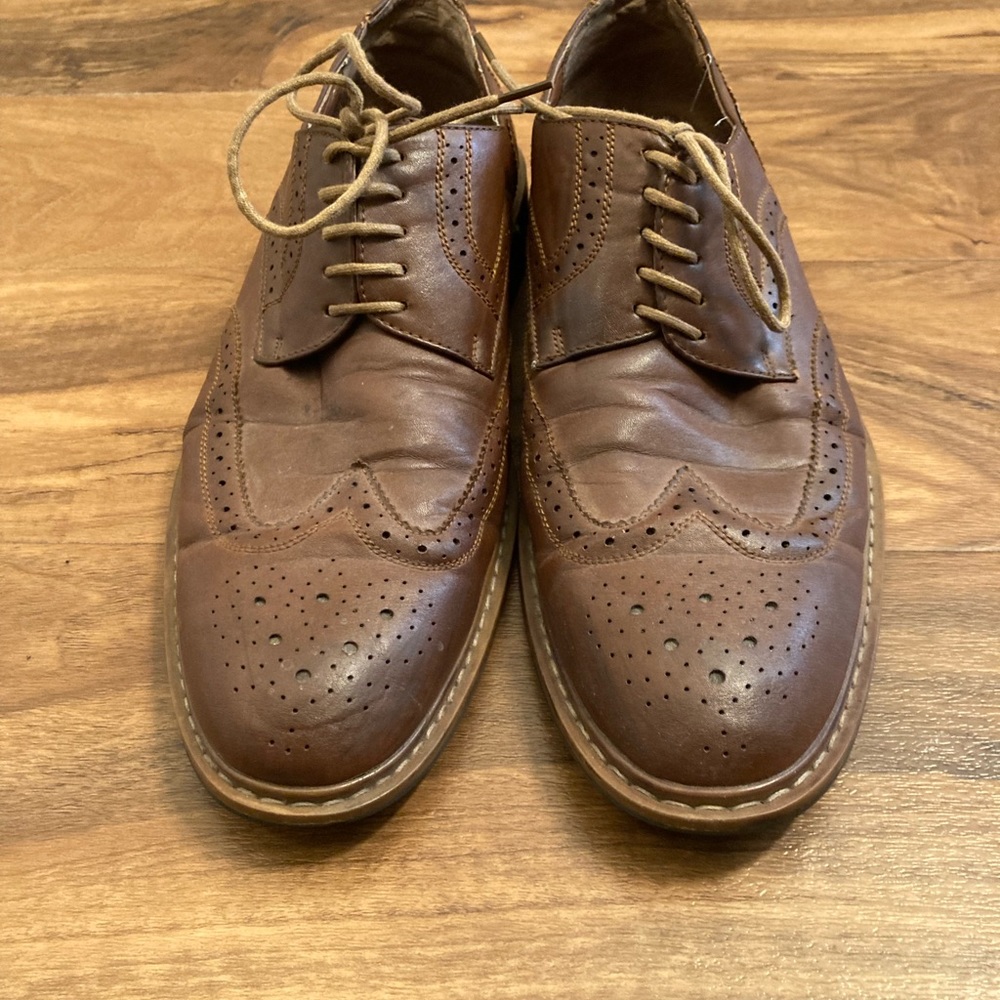Perry Ellis wingtips - Picture 3 of 16